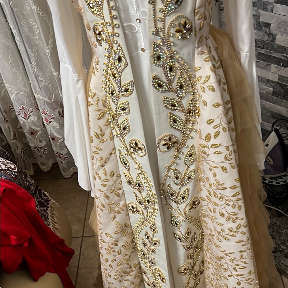 Turkish Maxi vest and Dress with Gold Embellishments comes with hats - Picture 6 of 10